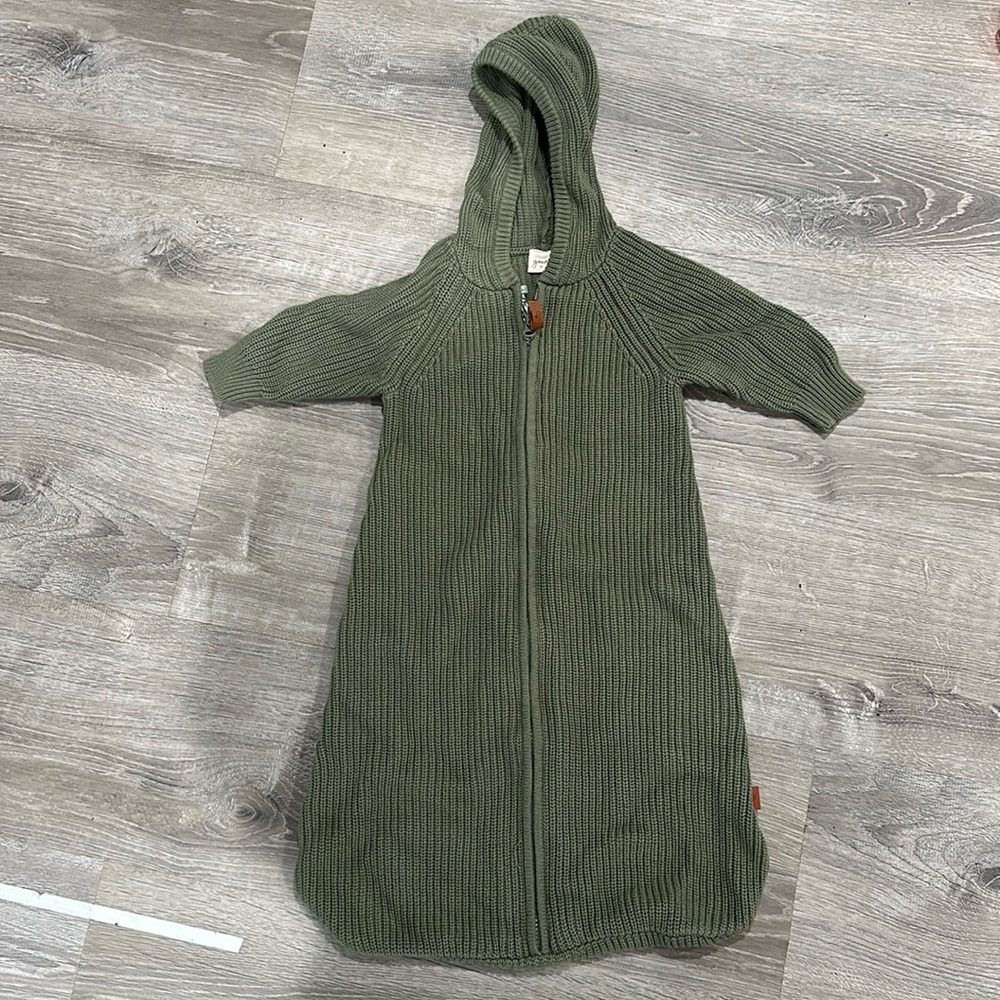 Goumi kids wearable knit blanket olive green size medium (18-21 lbs)
